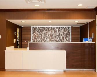 Fairfield Inn & Suites by Marriott Butler - Butler - Рецепція