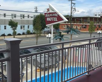 Skylark Resort Motel - Wildwood - Balcone
