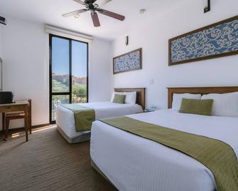 Hotel La Estacion - ซาน มิเกล เด อาเลนเด - ห้องนอน