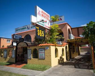 Adobe Motel - Cairns - Building