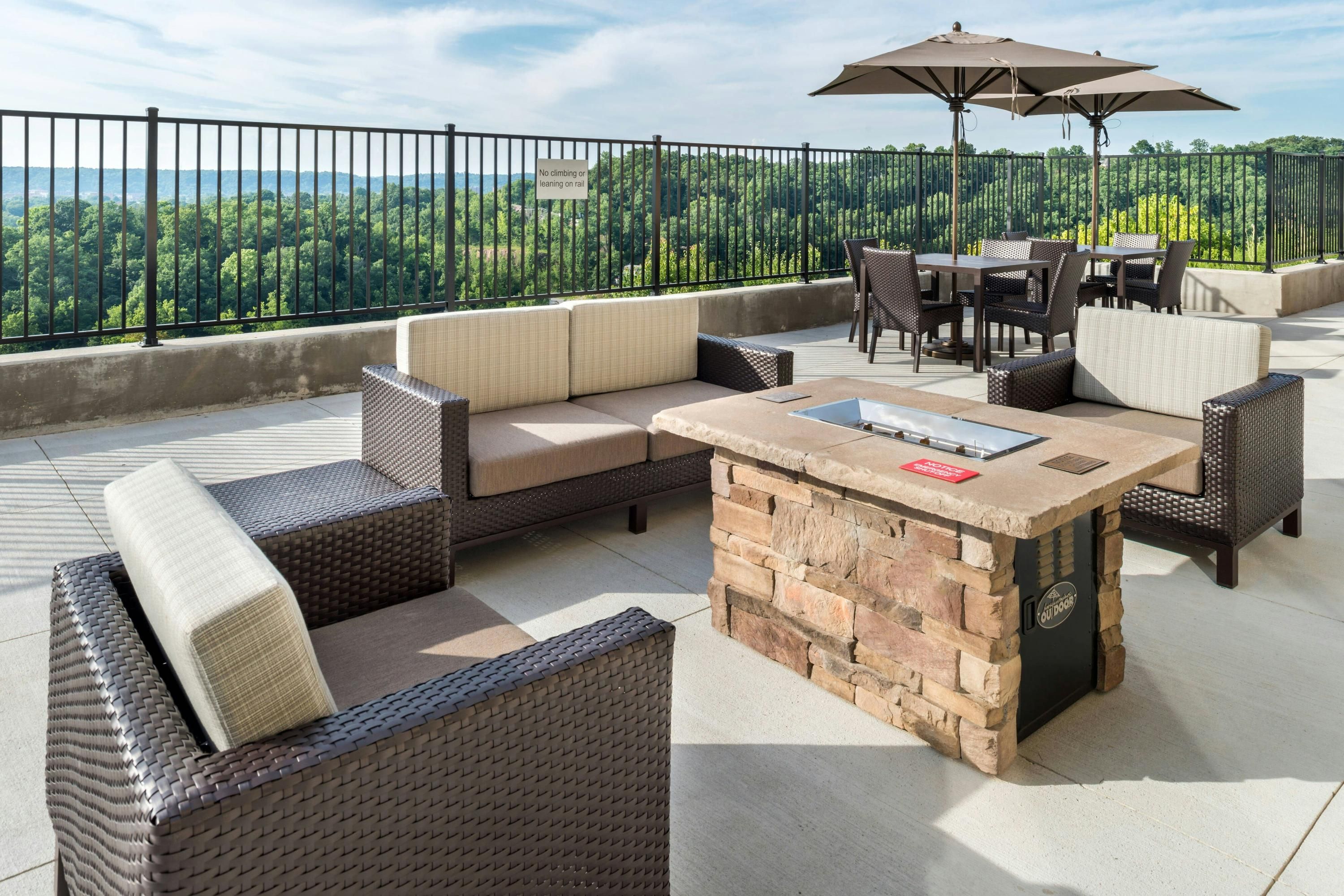 Fairfield Inn & Suites by Marriott Huntington - Huntington - Balkon