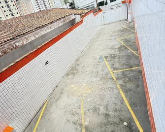 Suíte privativa com Wi-Fi 2 min da praia Aviação - Praia Grande