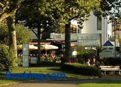 Hotel Knaus am Hafen - Uhldingen-Mühlhofen - Bâtiment