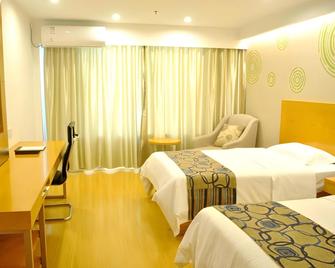 Greentree Inn Chizhou High-Speed Railway Station Hotel - Chizhou - Slaapkamer