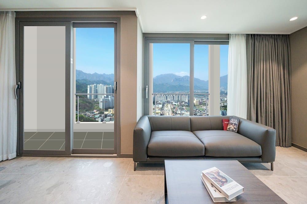 Sokcho Mari Vista Hotel - Sokcho - Wohnzimmer