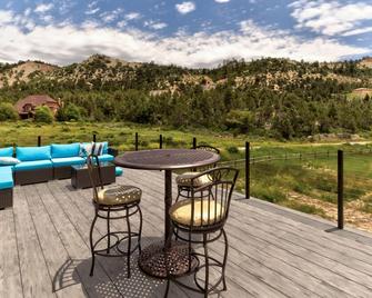 Envase Casa Container House Between Zion & Bryce - Glendale - Patio