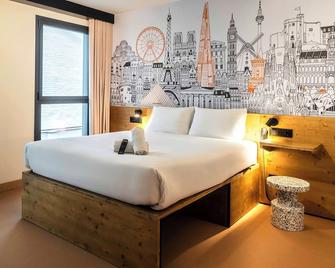 easyHotel Barcelona La Sagrera - Barcelona - Bedroom
