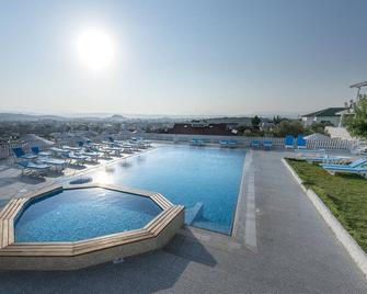 Thea Butik Hotel & Restaurant - Sigacik - Piscina