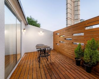 Hotel Oasis Urban Spa - Hwaseong - Balkon