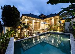 Semiramida Villa By Evdekimi - Ubud - Alberca