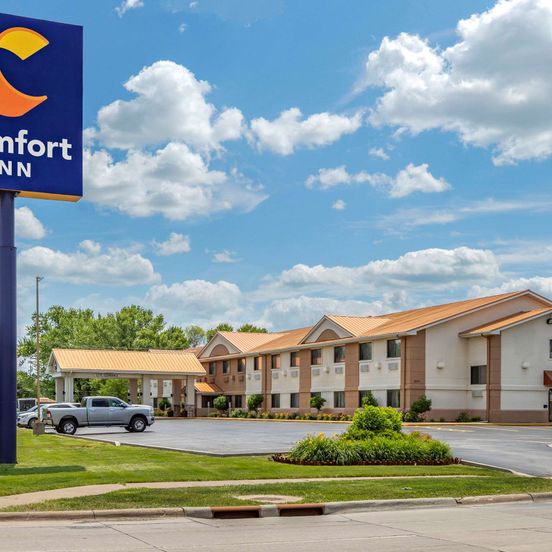 Comfort Inn Moline - Quad Cities image 1