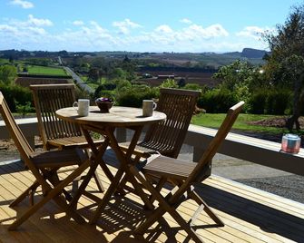 Your home away from home - Pukekohe - Balcony