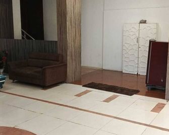 Hotel HV Palace - Bhuj - Lobby