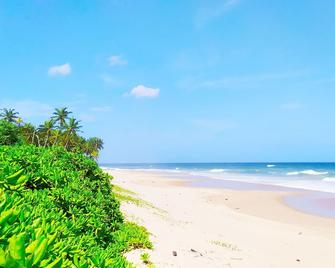 Villa Modara - Tangalla - Beach