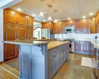White Bear Lake Lakehouse w/ Dock & Paddleboards - White Bear Lake - Cocina