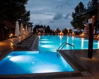 Hotel Giannoulis - Paralia - בריכה