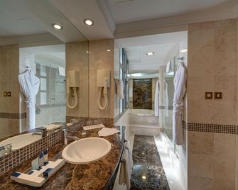 Royal Ascot Hotel - Dubai