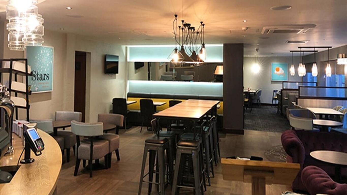 Premier Inn Watford Central