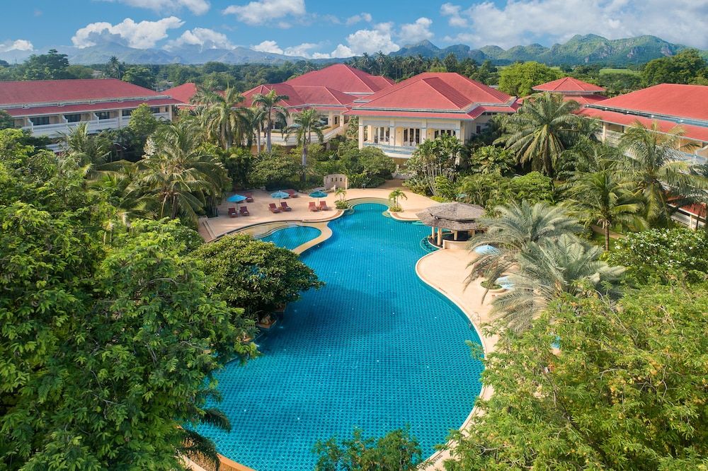 Dheva Mantra Resort - קאנצ'אנאבורי - בריכה