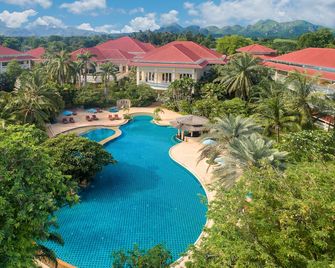 Dheva Mantra Resort - קאנצ'אנאבורי - בריכה