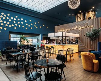 Naumi Hotel Auckland Airport - Auckland - Bar