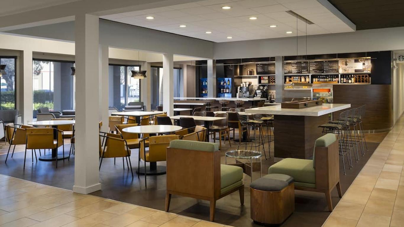 Courtyard by Marriott San Mateo Foster City