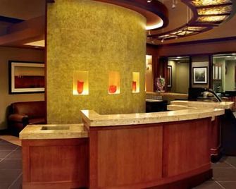 Comfort Suites Milwaukee West - Milwaukee - Front desk
