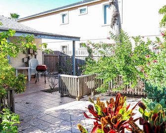 The Campeche Town House Townhouse - South Padre Island - Patio