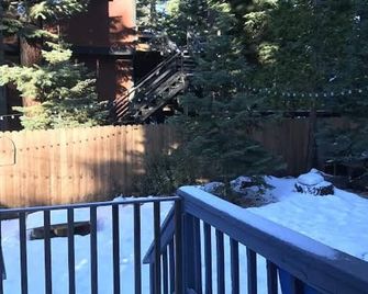 Lake Tahoe North Shore Centrally located family getaway - Carnelian Bay - Balcony