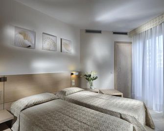 Hotel Europa - Lignano - Schlafzimmer