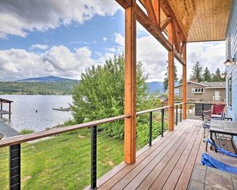 Lake Whatcom House with Private Hot Tub and Dock - Bellingham - Balcony