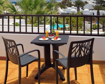 H10 Suites Lanzarote Gardens - Costa Teguise - Balkon