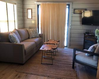 The Copperhead Lodge & Resort - Blairsville - Sala de estar