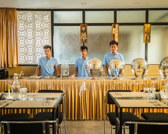 Oak Field Inn - Ernakulam