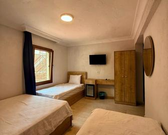 Ados Hotel - Cesme - Bedroom