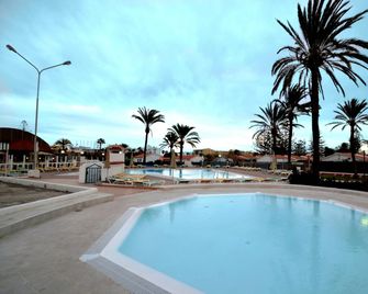 Bungalows Los Arcos - San Bartolomé de Tirajana - Pool