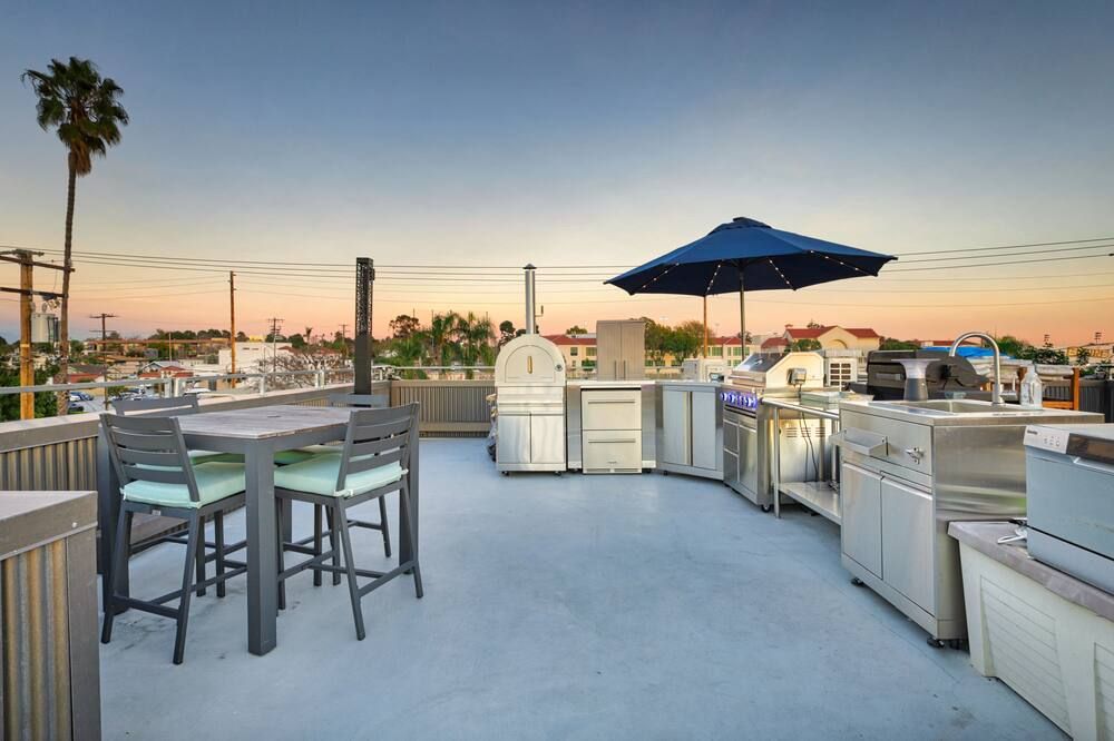 New Luxury Concrete Home Just Minutes Fr - Long Beach - Balcon