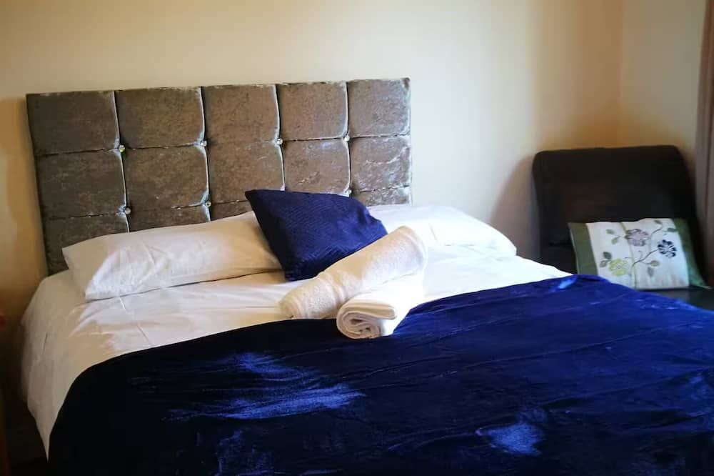 Home in Dublin 12 with Secure Parking - דבלין - חדר שינה