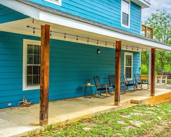 River Rock Retreat - Bandera - Patio