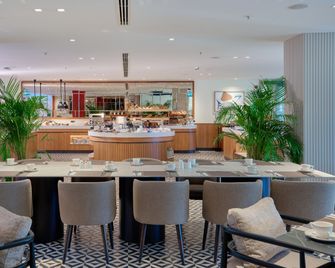Crowne Plaza Istanbul Zeytinburnu by IHG - Istanbul - Restaurang