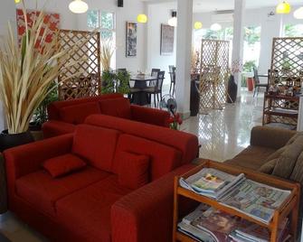 Tulip Boutique Hotel - Buri Ram - Lobby
