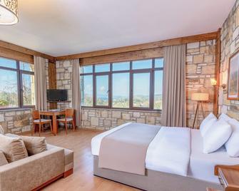 Kozbeyli Konagi - Foça - Living room