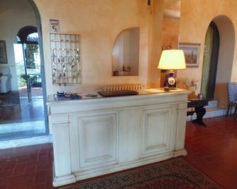 Borgo Degli Aranci - San Giuliano Terme - Recepción
