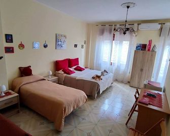 Casa Holiday Sea Etna Di Enza - Linguaglossa - Bedroom
