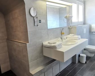 Logis Hôtel du Cerf - Бріар
