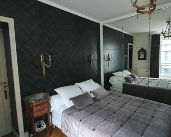 Chez Pépé Merle - Chambres d'hôtes dans le quartier du Père Lachaise - Pariisi - Makuuhuone