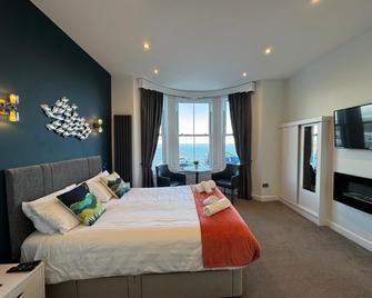 The Marlborough Sea View Holiday Apartments - Scarborough - Makuuhuone
