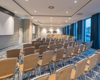 Holiday Inn Düsseldorf City – Toulouser Allee - דיסלדורף - חדר ישיבות