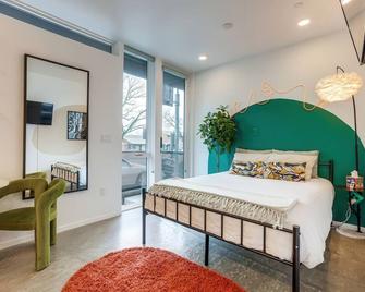 Modern Artist Loft Canvases Coffee and Comfort - Sacramento - Sovrum