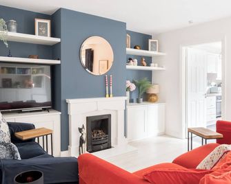 Welcoming 4BD House with Garden in Dublin - Dublín - Sala de estar